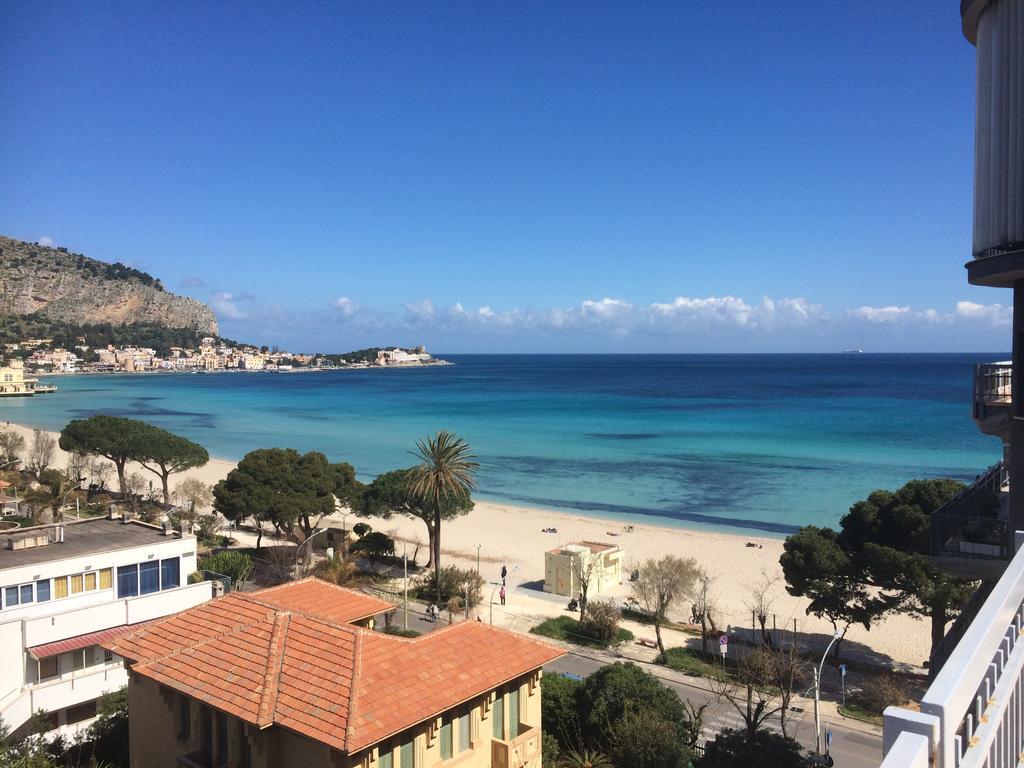 Mondello Luxury Apartment On The Beach Экстерьер фото
