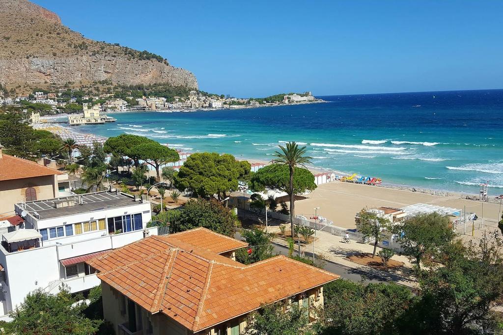 Mondello Luxury Apartment On The Beach Экстерьер фото