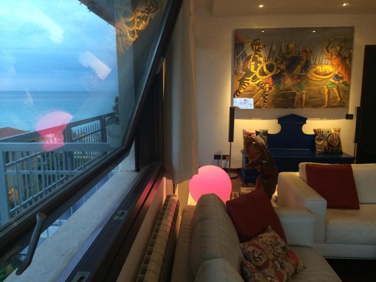 Mondello Luxury Apartment On The Beach Экстерьер фото